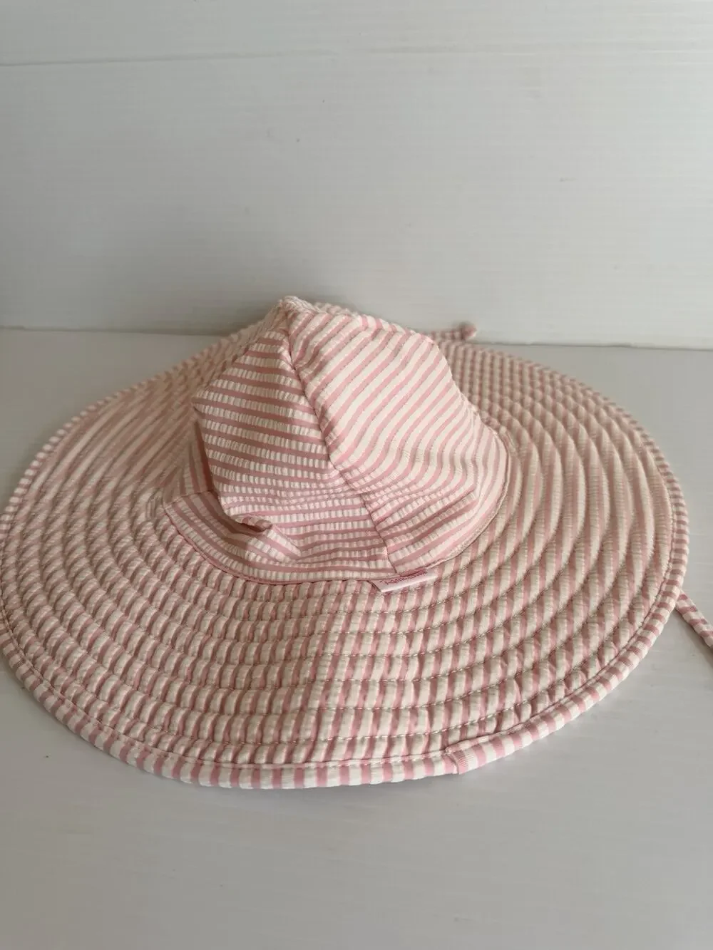 Ruffle Butts Rugged Butts Pink/White Child Sun Protective Hat Size 3T-5